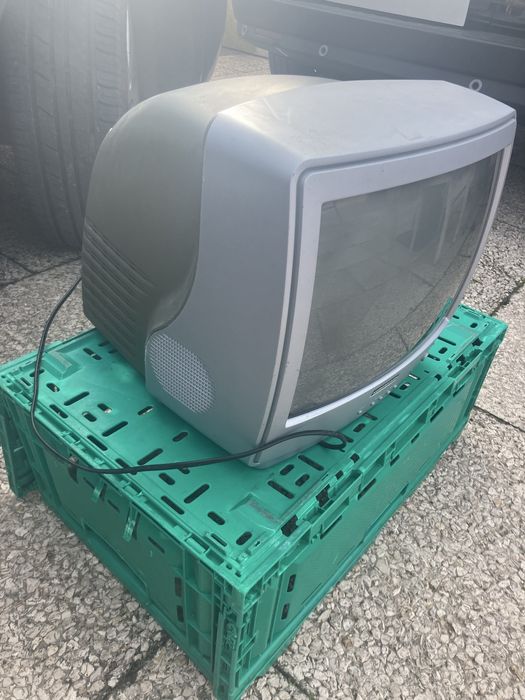 Televisor pequeno antigo