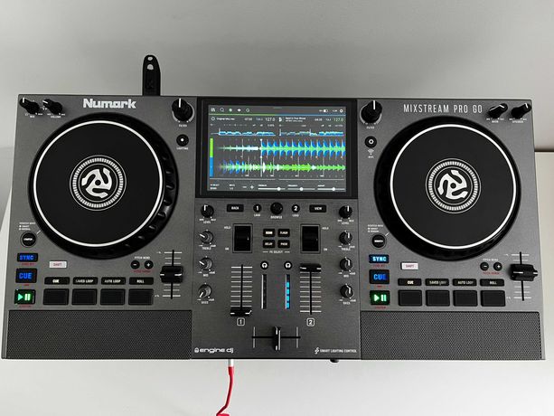 Kontroler DJ Numark Mixstream Pro GO + torba + szkło zabezpieczające