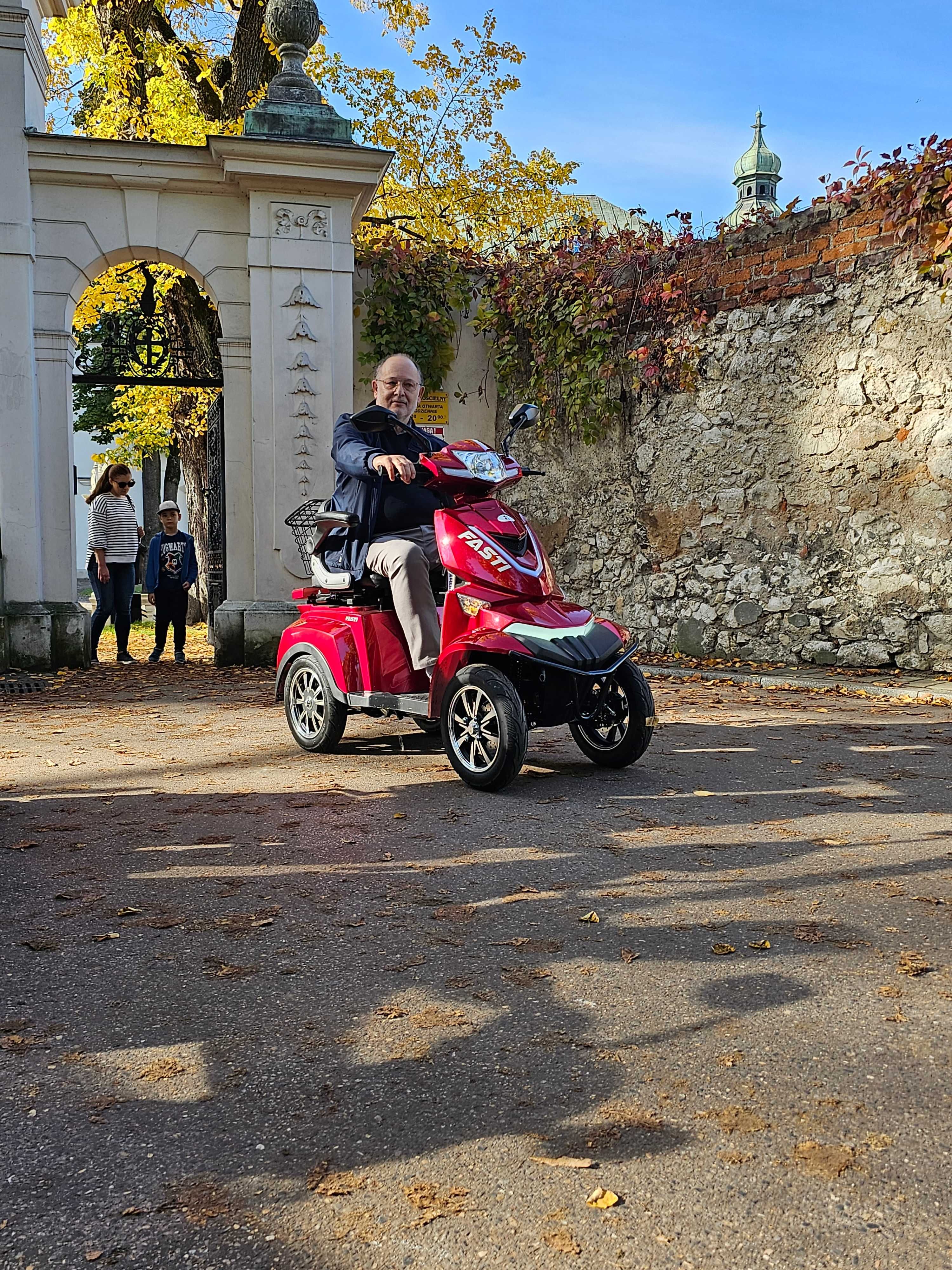 ELECTRORIDE FASTI 4 czterokołowy skuter elektryczny, czerwony