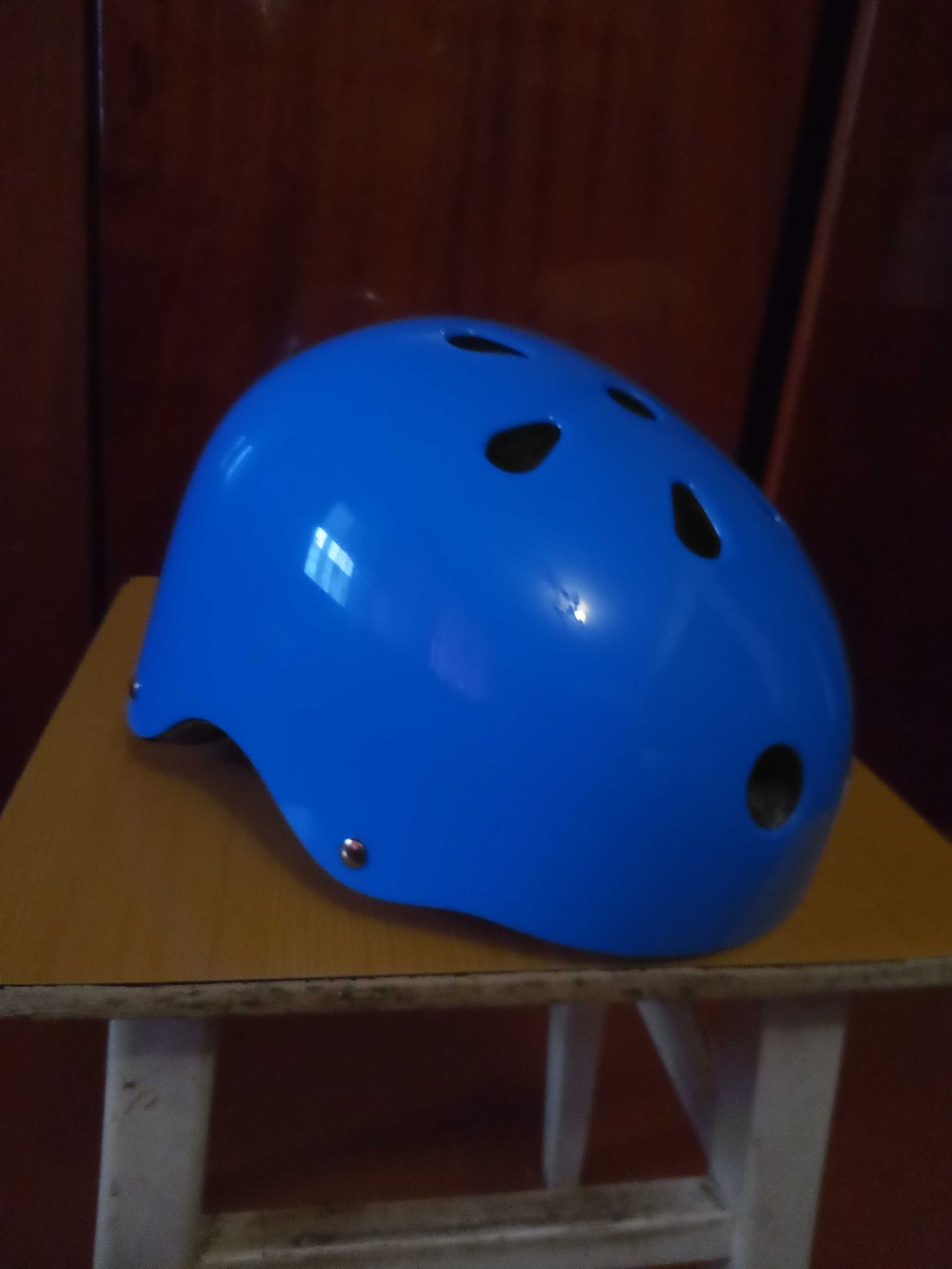 Шлем новый в идиальном состоянии