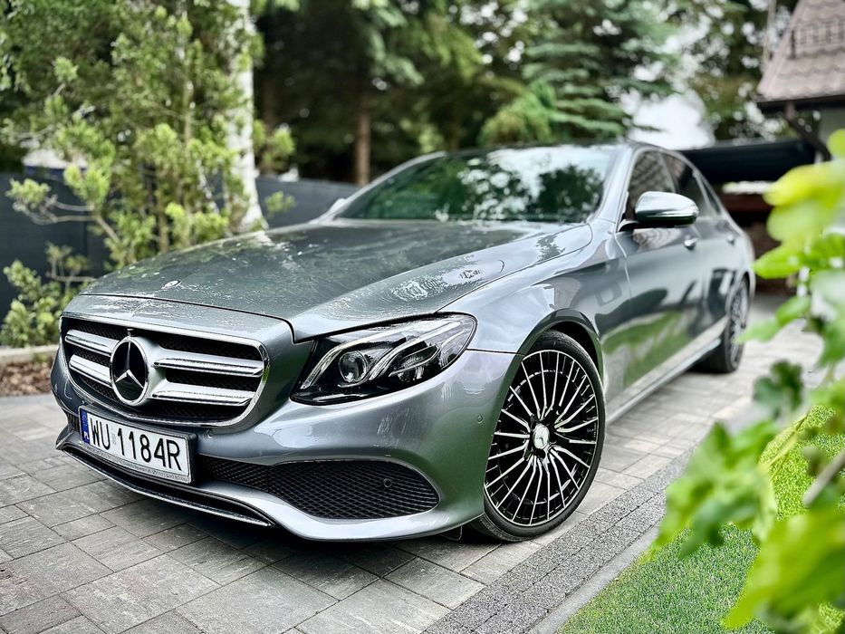 Mercedes-Benz Klasa E AVANTGARDE | V6 | FULL OPCJA | Pneumatyka | HUD | Kamera 360°
