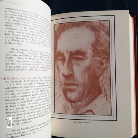 Pequeno Dicionário de Autores da Língua Portuguesa.