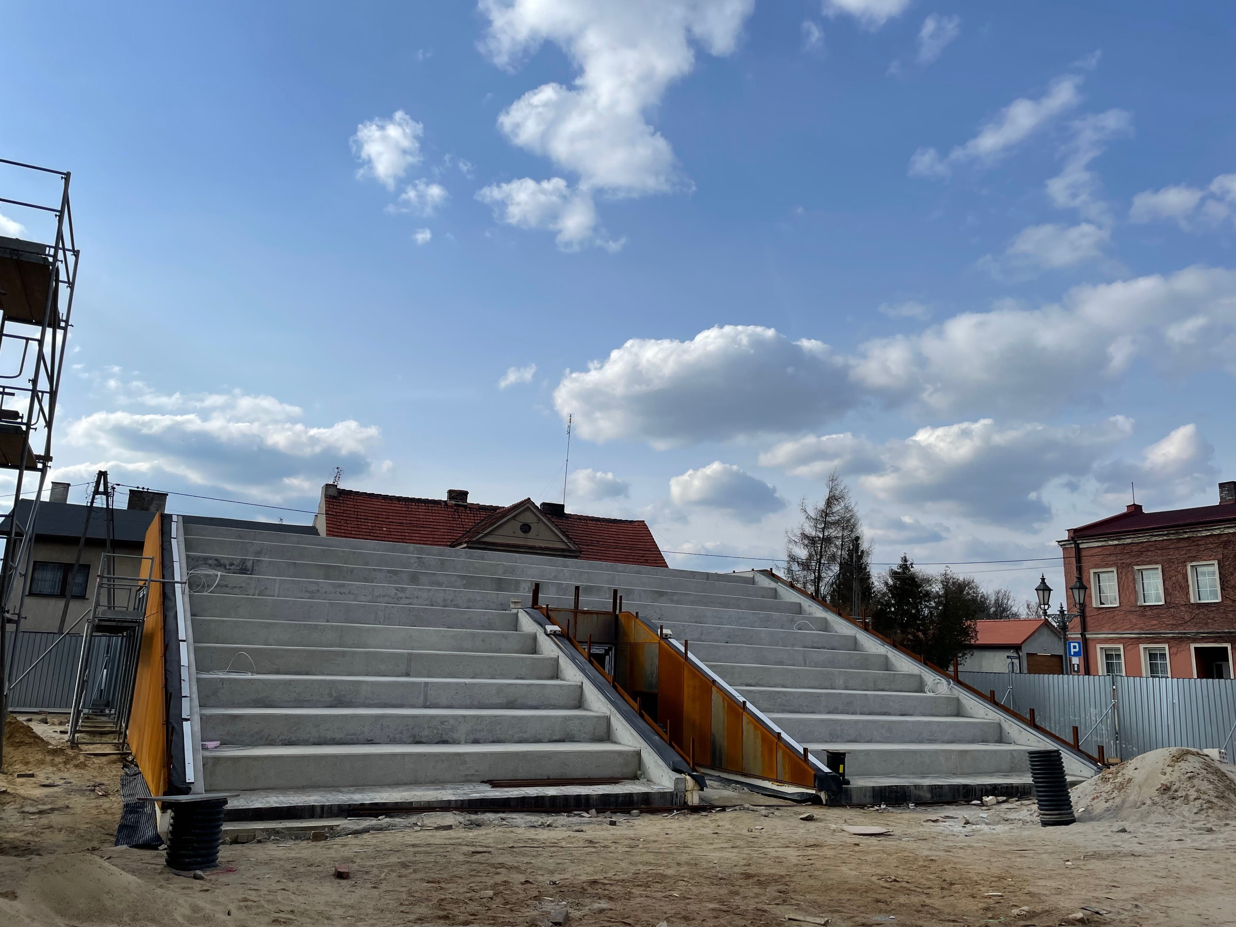 Firma budowlana. Budowa domów. Usługi budowlane. Wolne terminy