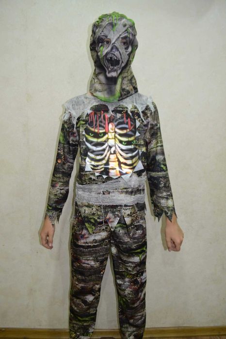 Продам костюм зомби для мальчика и девочку на хеллоуин