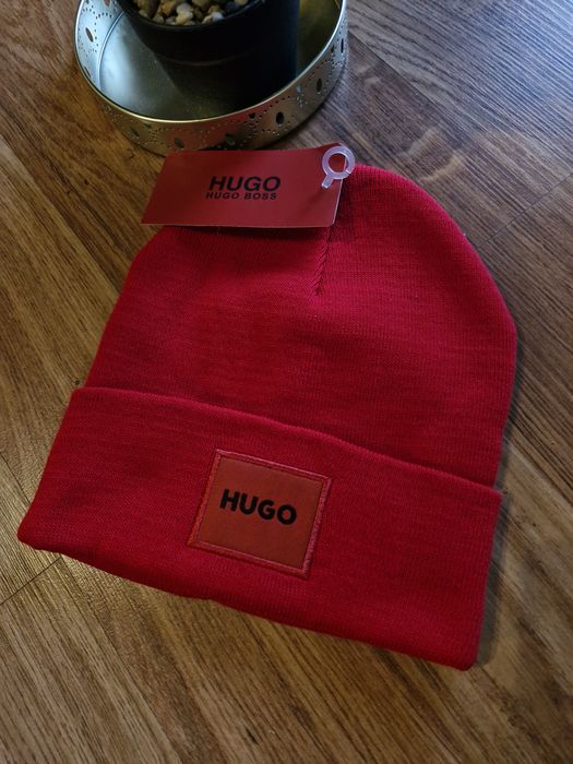 Nowa czerwona czapka damska męska uni bawełna Hugo  prezent świąteczny