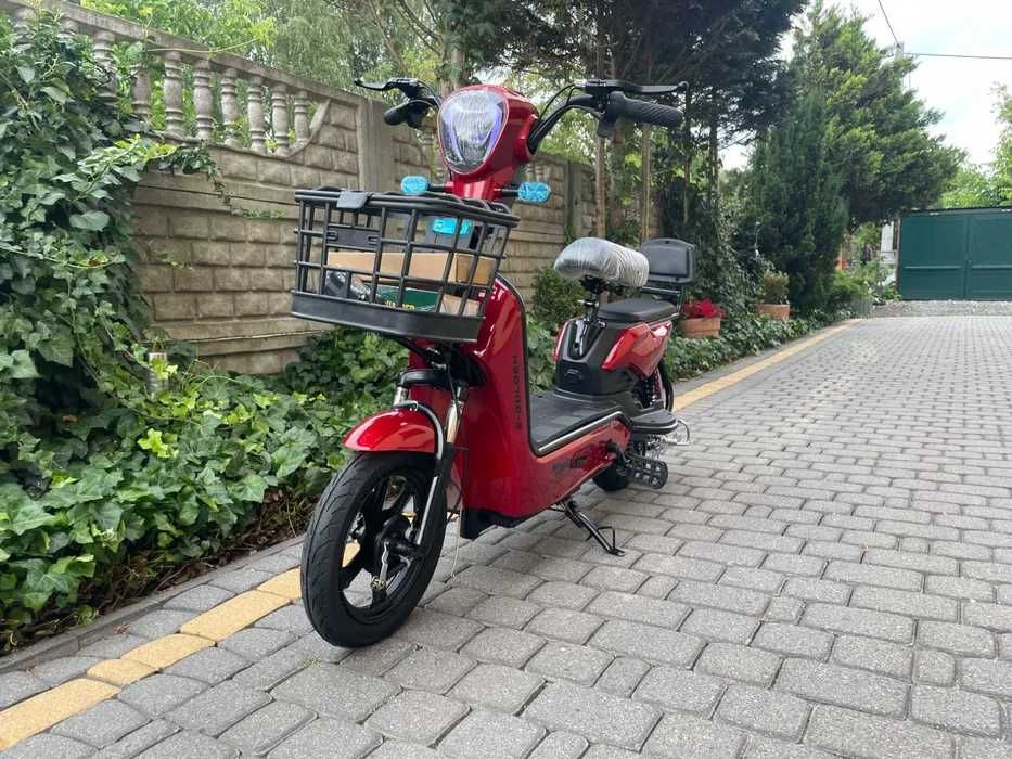 NOWY SKUTER ELEKTRYCZNY 250 WAT e-Golden Duży Koszyk Ledy Raty Dostawa