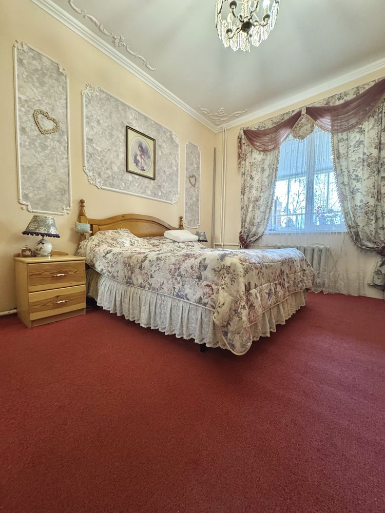 Вишукана СТАЛІНКА в ЦЕНТРі міста, 4 кімнати, 96м2, ремонт  VS