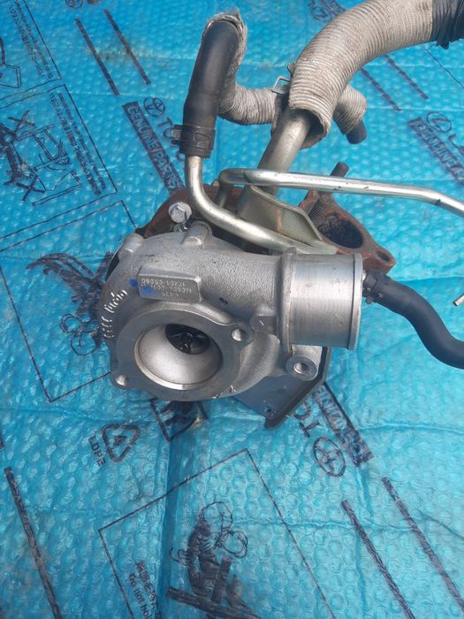Toyota Auris RAV4 AVENSIS T27 2.0 D4D Turbina  turbosprężarka IDEAL