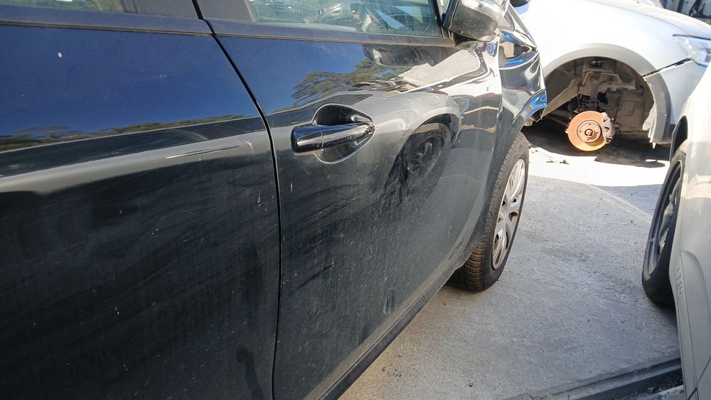 Porta frente direita PEUGEOT 208