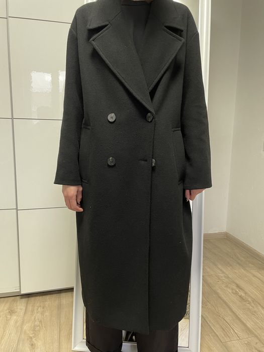 Zara Чорне пальто