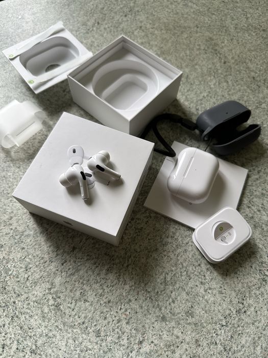 AirPods Pro 2 майже нові