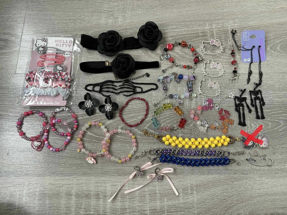 Zestaw biżuterii lub oddzielnie. Cena podana jest za zestaw