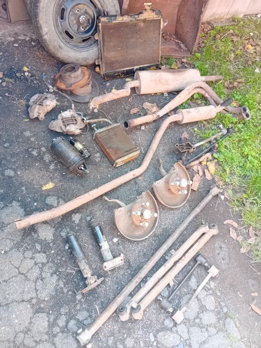 Продам  ступіци  чищу гараж спродую всі запчастини