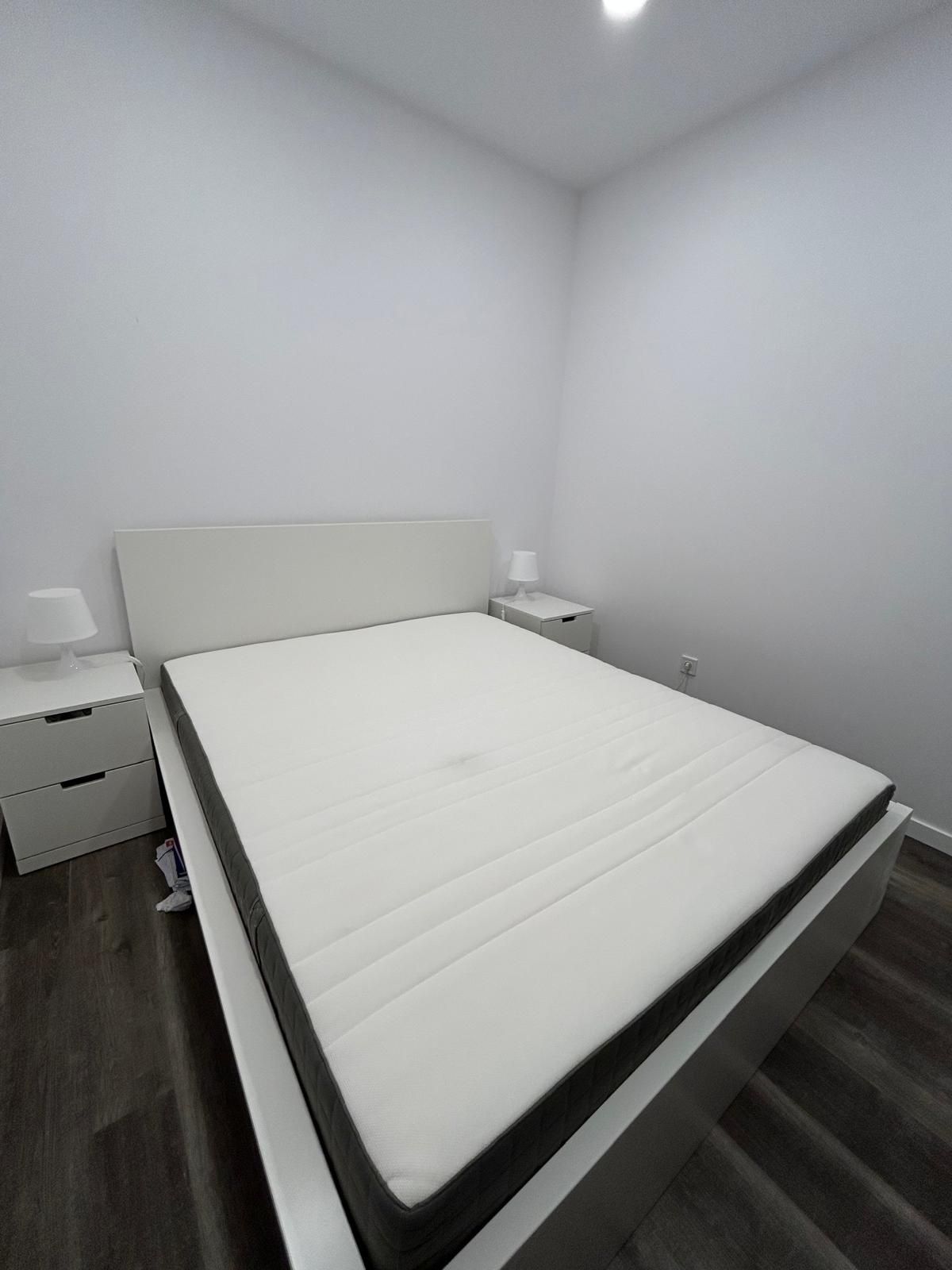 Vendo cama + estrado + colchão