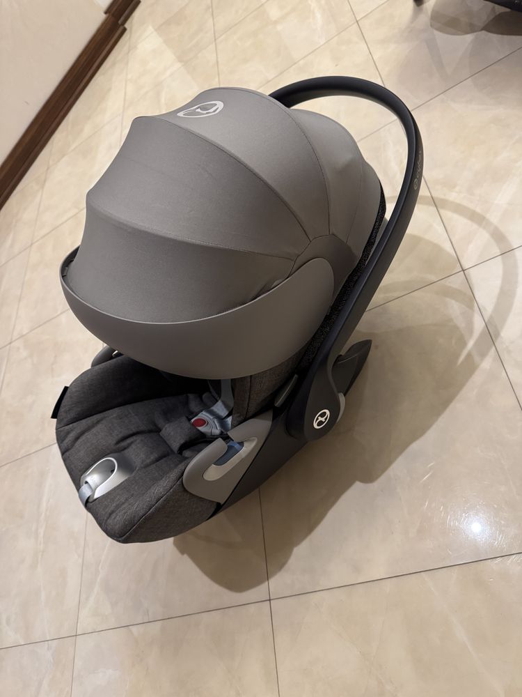 Автокрісло з народження і до року Cybex Cloud Z i-Size Soho Grey