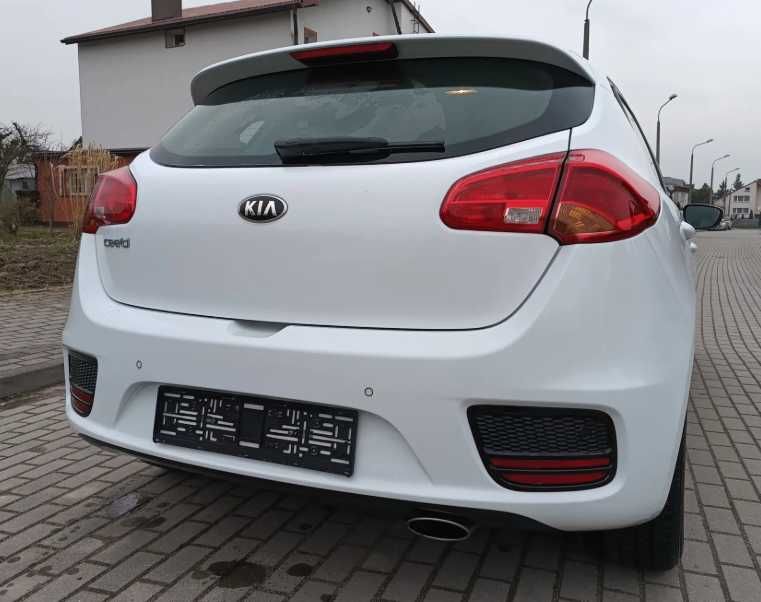 Бампер передній Kia Ceed розборка Kia Ceed