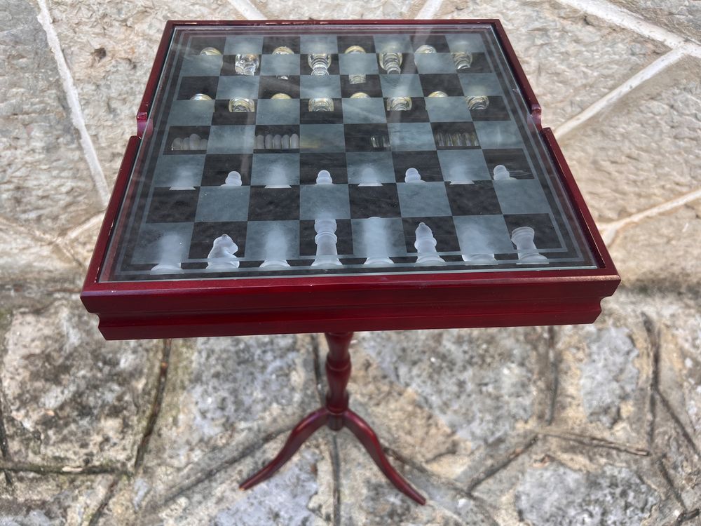Mesa de xadrez e Damas com pecas em Cristal