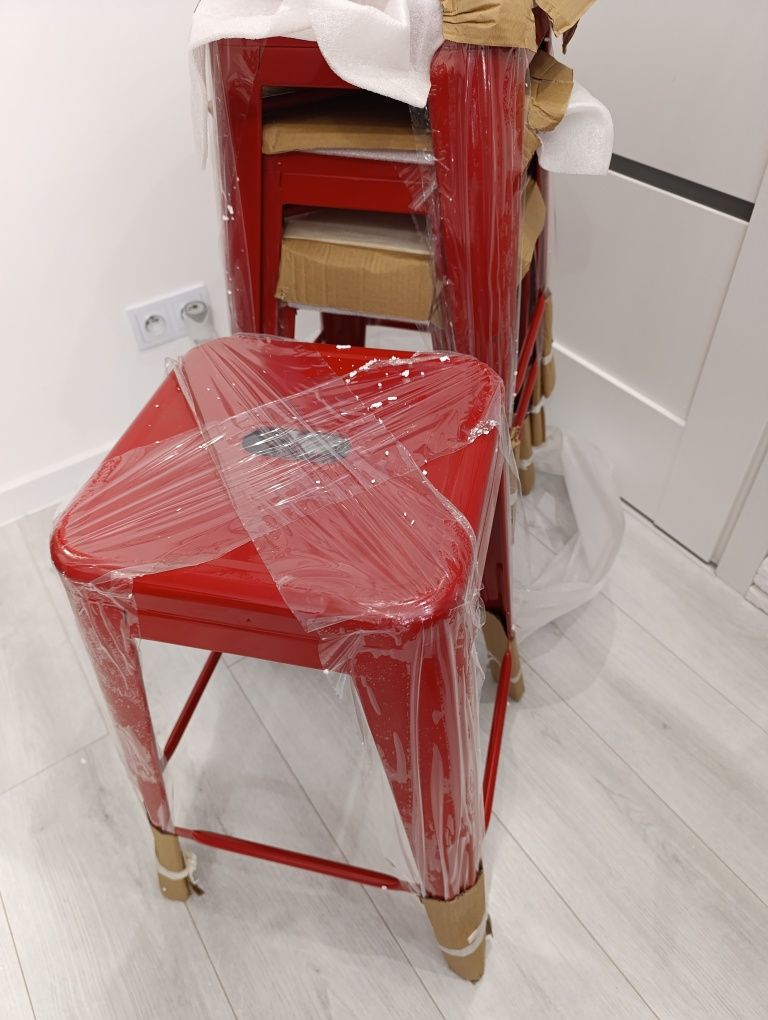 Czerwone Krzesła STOŁKI Z Siedziskiem WYS 61 CM 4 SZT