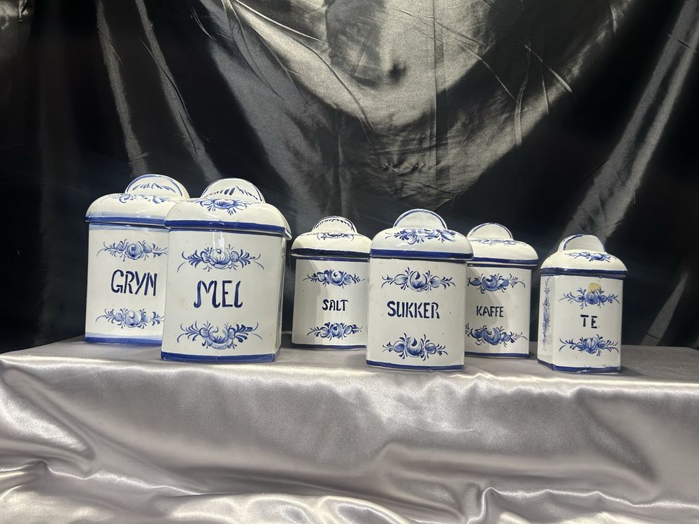 Zestaw sześciu ręcznie malowanych ceramicznych pojemników