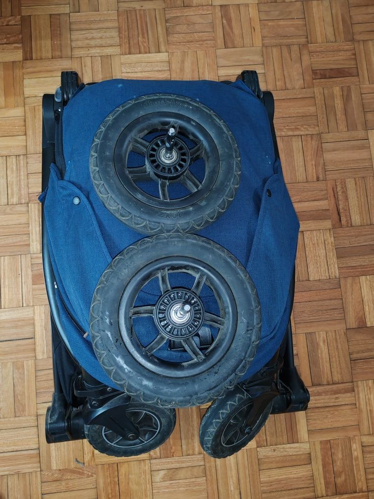 Carrinho bebé mais acessórios