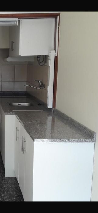 Vendo movel branco com bancada