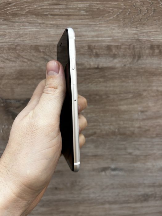 iPhone Se 2 64Gb White з гарантією