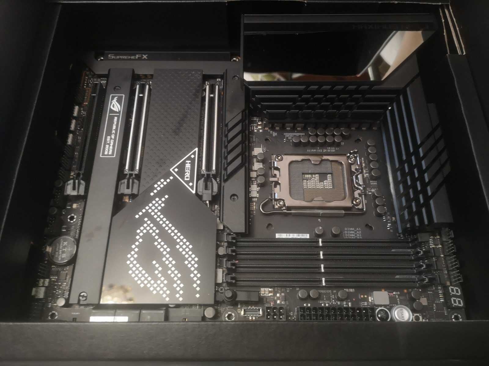 Топовая MB Asus ROG Maximus Z690 HERO_21 фазы питания