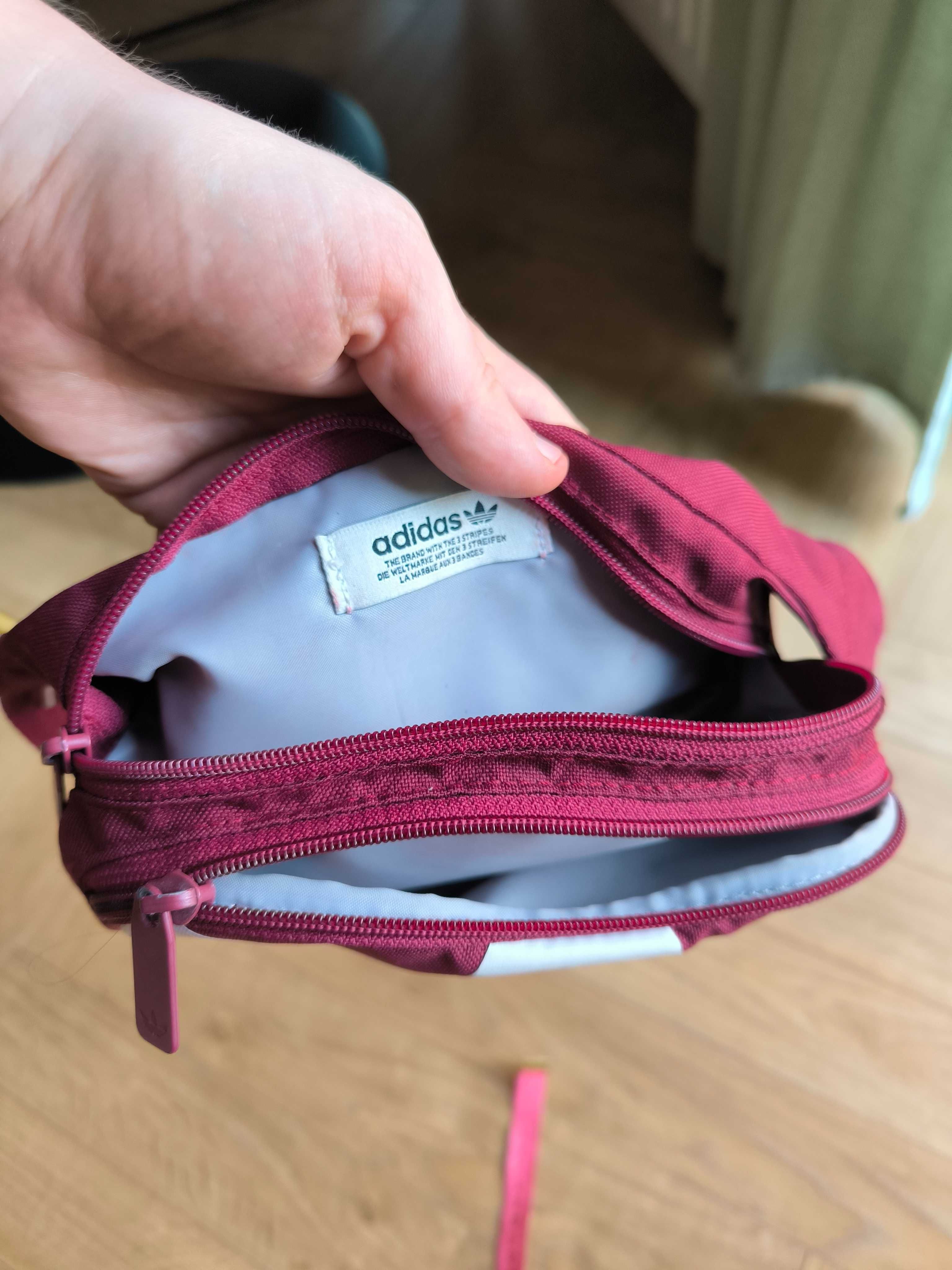Adidas Saszetka Biodrowa Nerka Essential GK0055