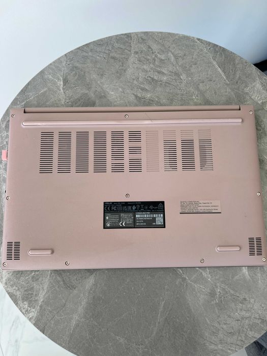 Laptop ASUS VivoBook 15