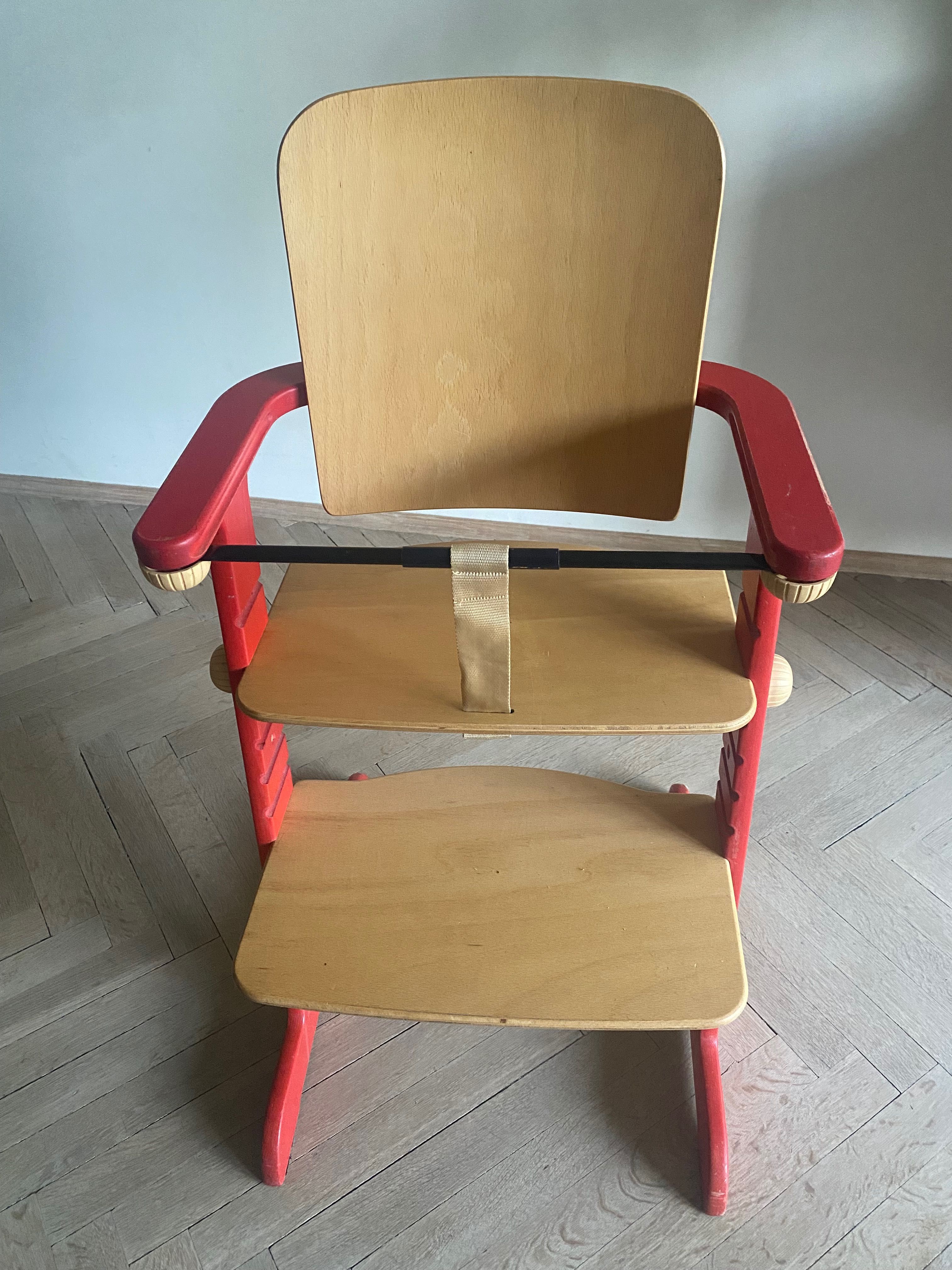Drewniany krzesełko / fotelik do karmienia rosnące z dzieckiem Geuther