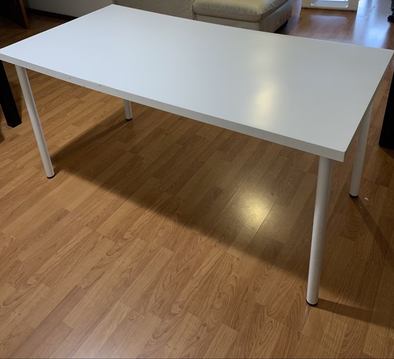 Mesa branca Ikea
