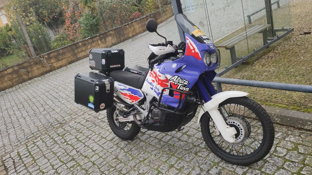 África Twin adventure sports tricolor