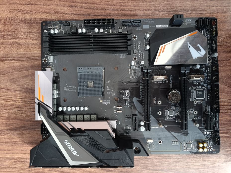 Продам бюджетний ігровий комплект