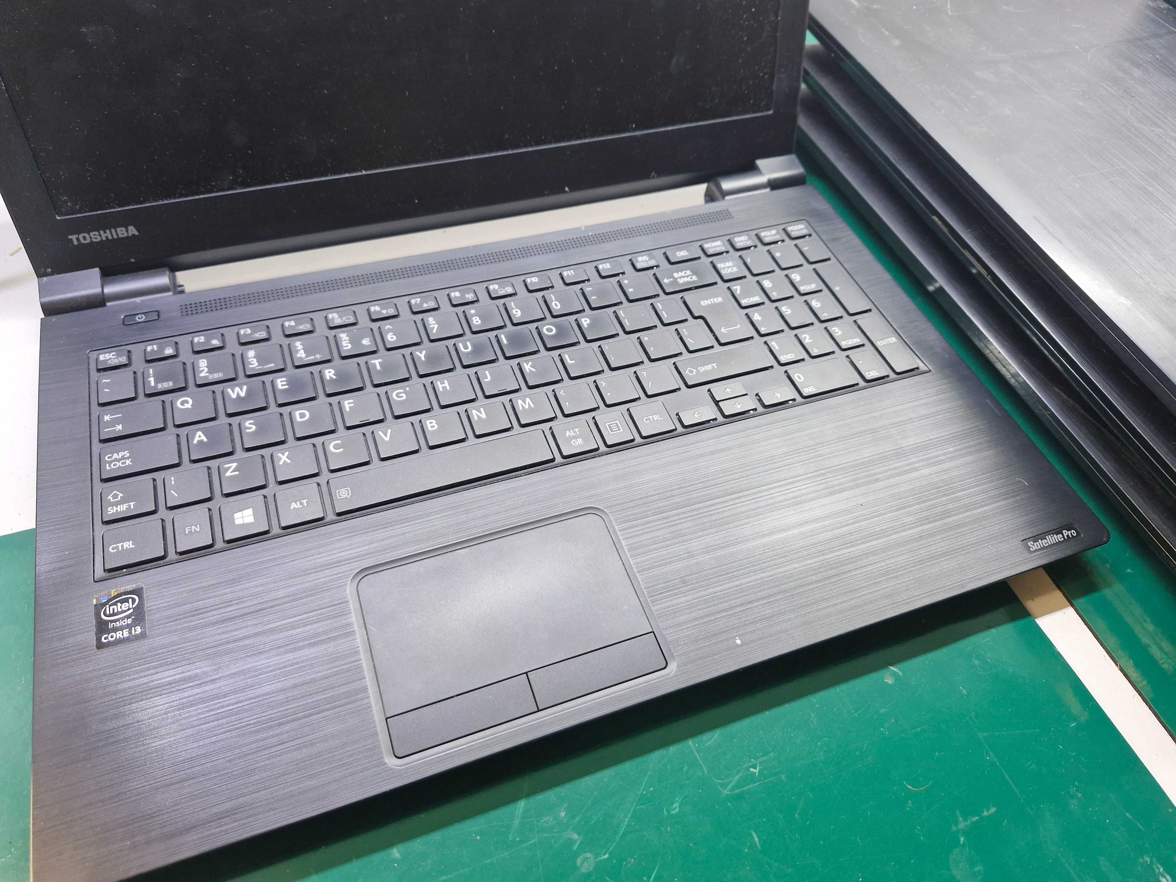 Zestaw Laptopów Toshiba - 11 sztuk!!