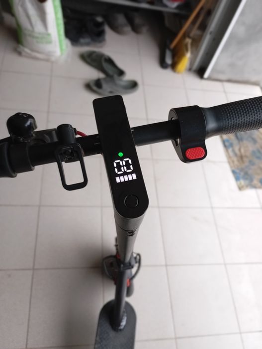 Продам електросамокат grosser e9