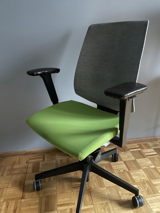 Fotel krzesło obrotowy obrotowe biurowe biurowy Profim light up 230sl