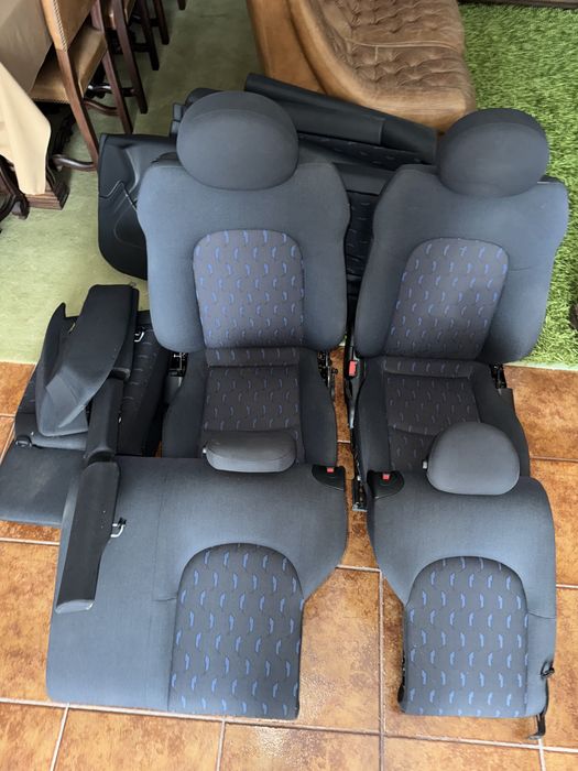 Interior Mercedes C220 CDI Sport Coupé (00-04) – Bancos e Forras