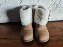Botas de criança menina tamanho 25