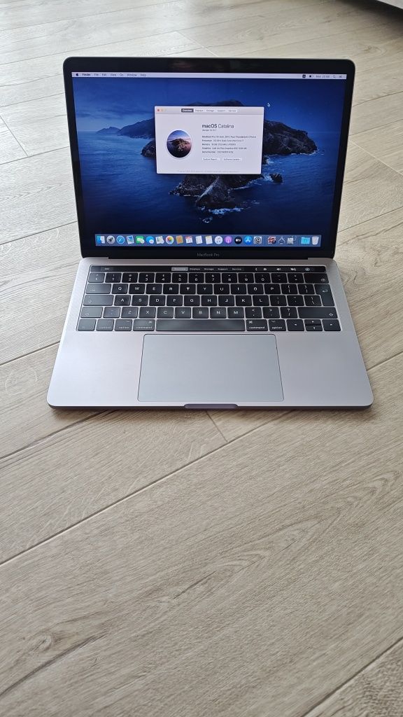 Apple MacBook Pro 13" A1706 16GB 500GB i7 2017