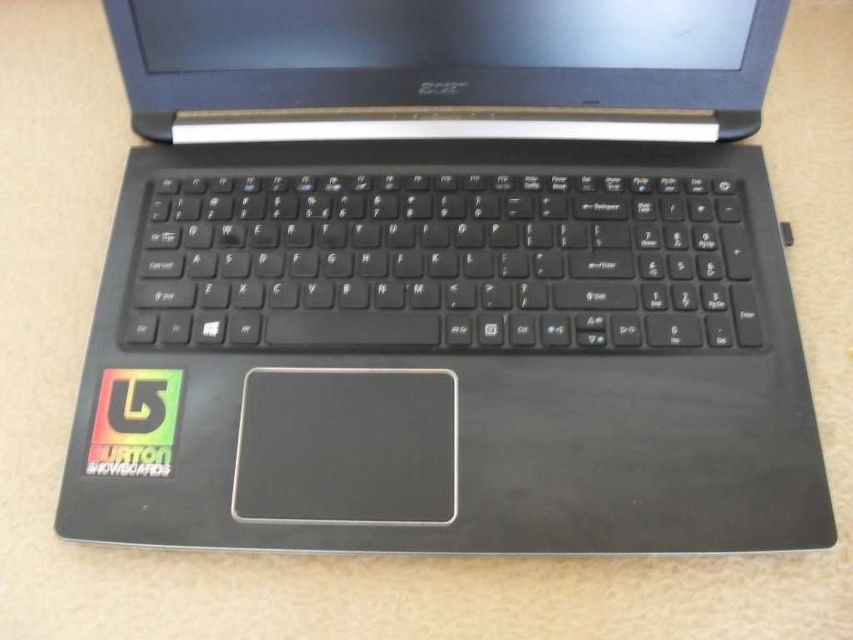 Acer i5 -7200U/ 8GB / 256 GB SSD/ 1T HDD / GoForce940MX