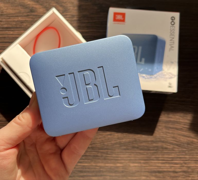 Bluetooth Колонка. Акустическая система JBL Go Essential Blue