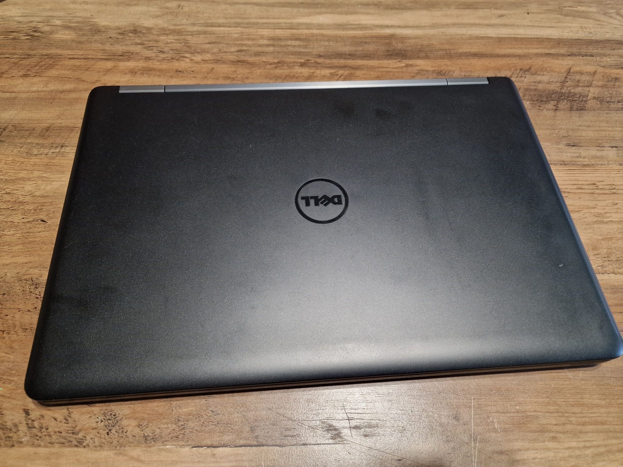 Laptop Dell E5550 15,6 " Intel Core i5 8 GB / 240 GB czarny