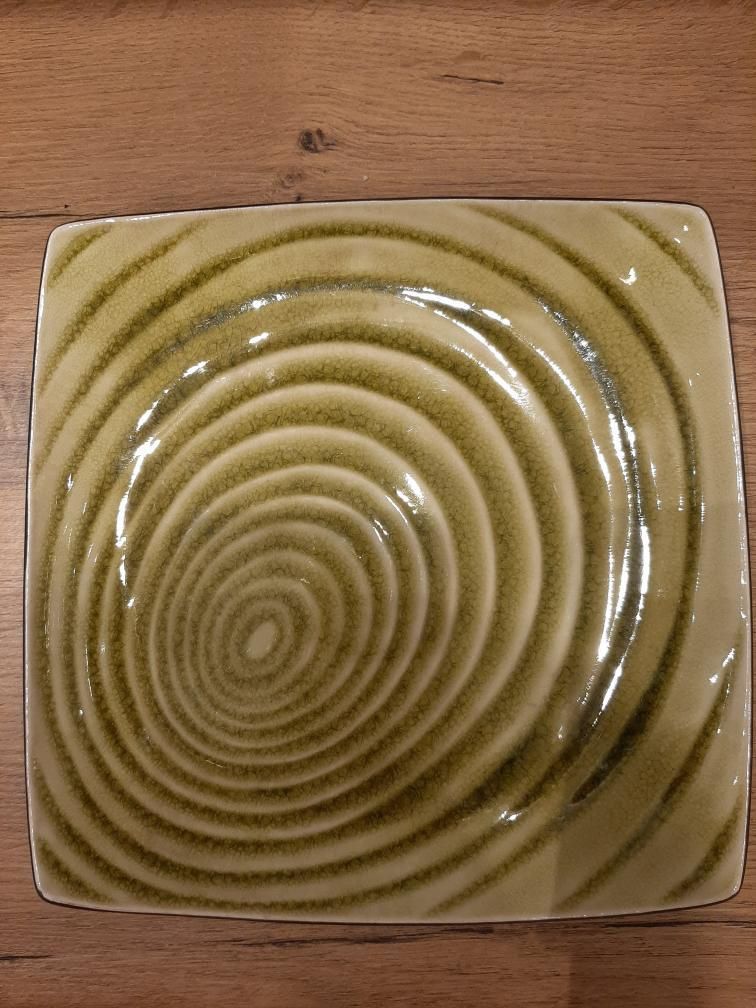 Zielony talerz kwadratowy, półmisek na przystawki