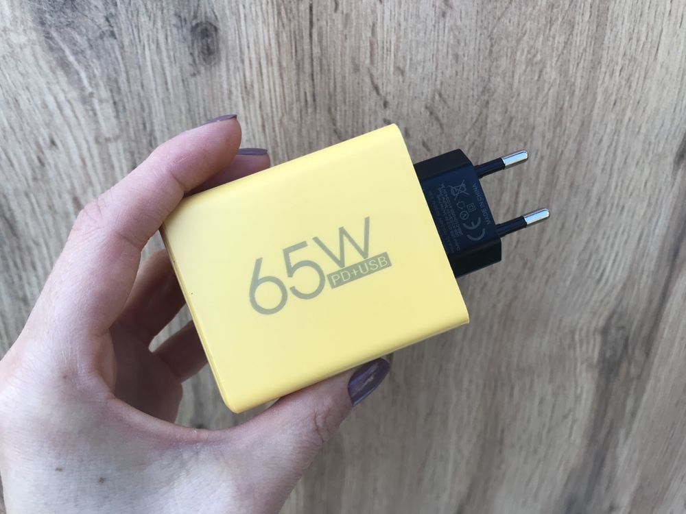6 в 1 ! Зарядка для телефона / планшета 65W