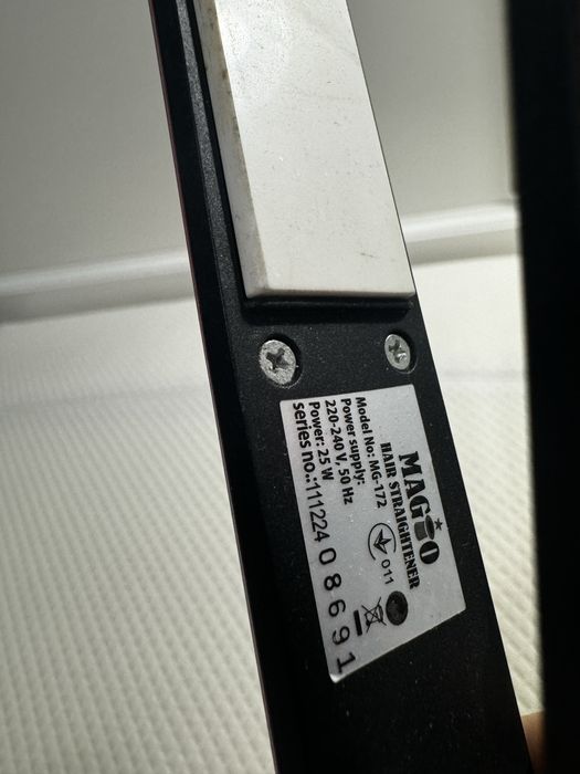 Вирівнювач для волосся з керамічним покриттям