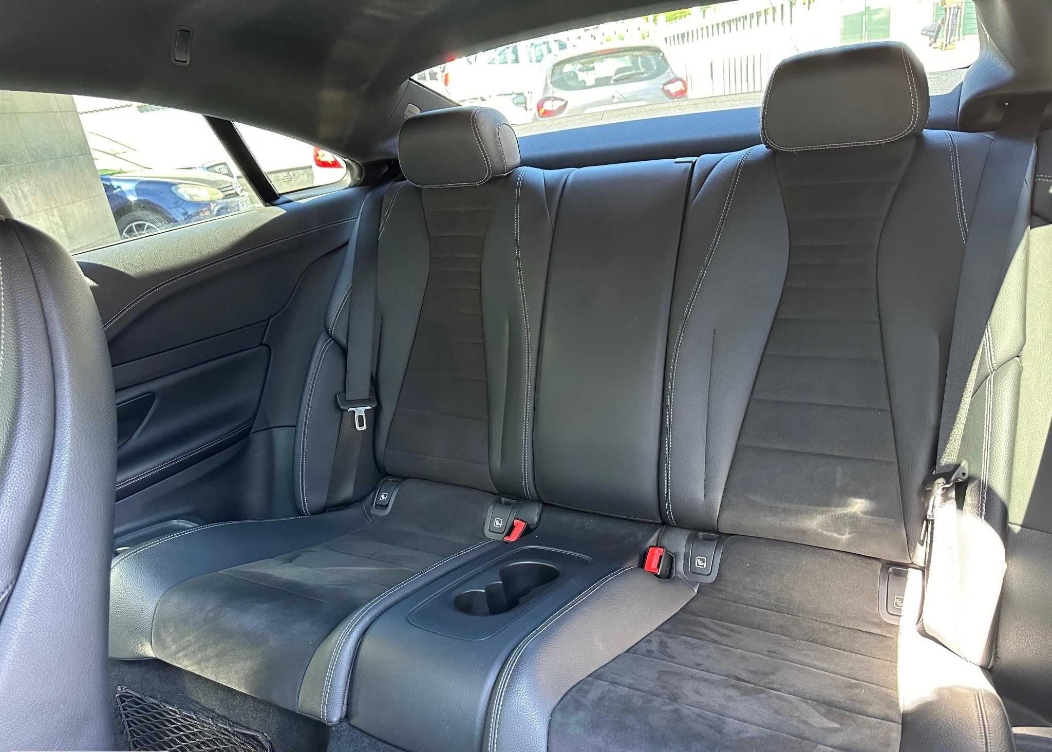 Mercedes-Benz E 220 Coupé AMG 9-G Tronic 111.000 Kms