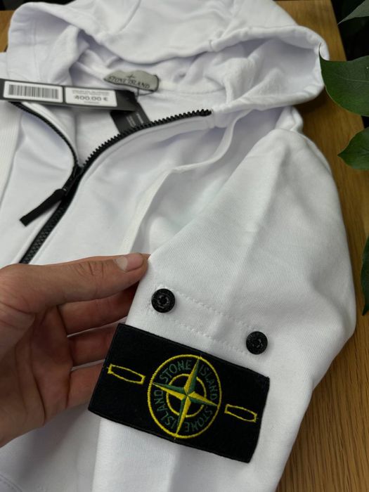 Stone Island.