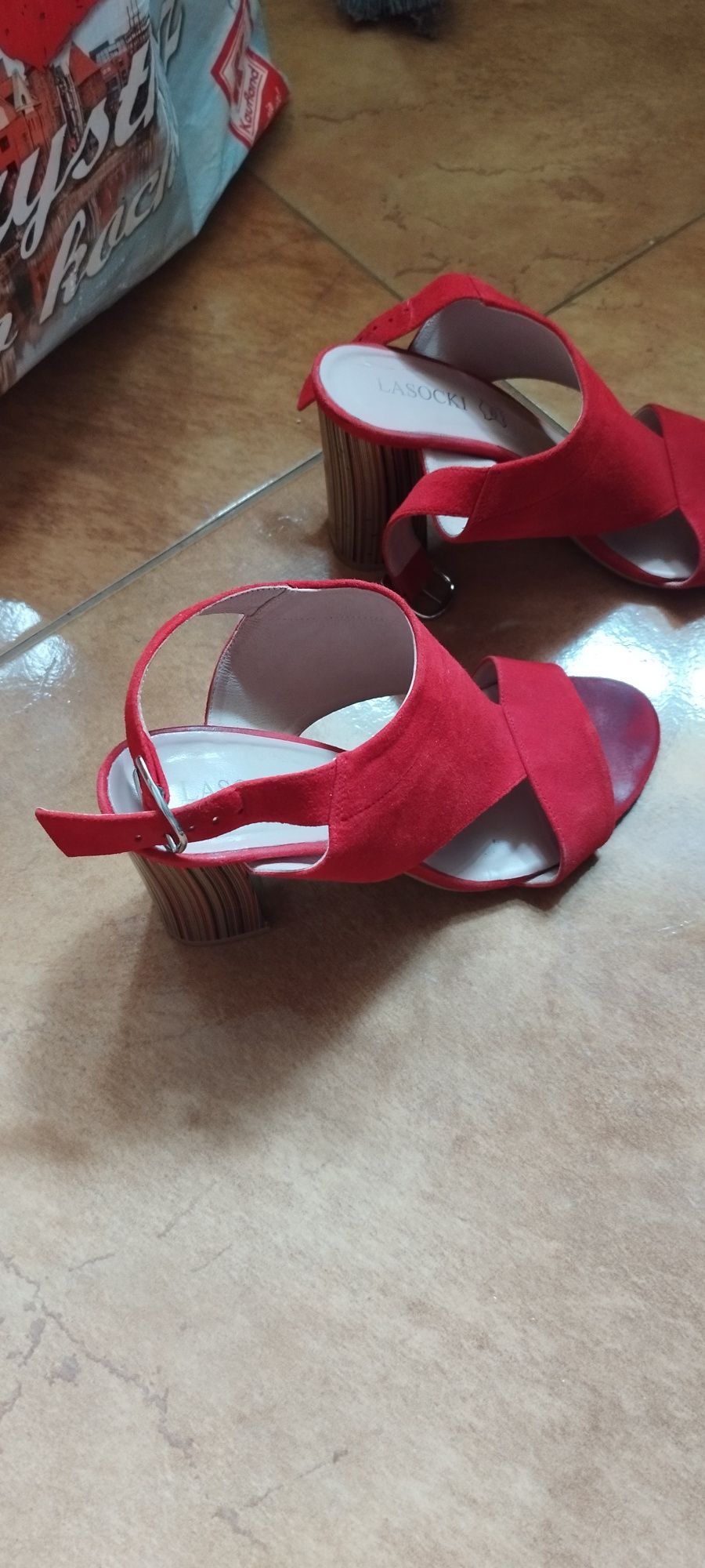 Sandały Lasocki rozm 39, długość wkładki 24,7 cm
