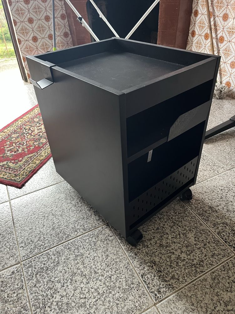 UPPSPEL mesinha com rodas gaming