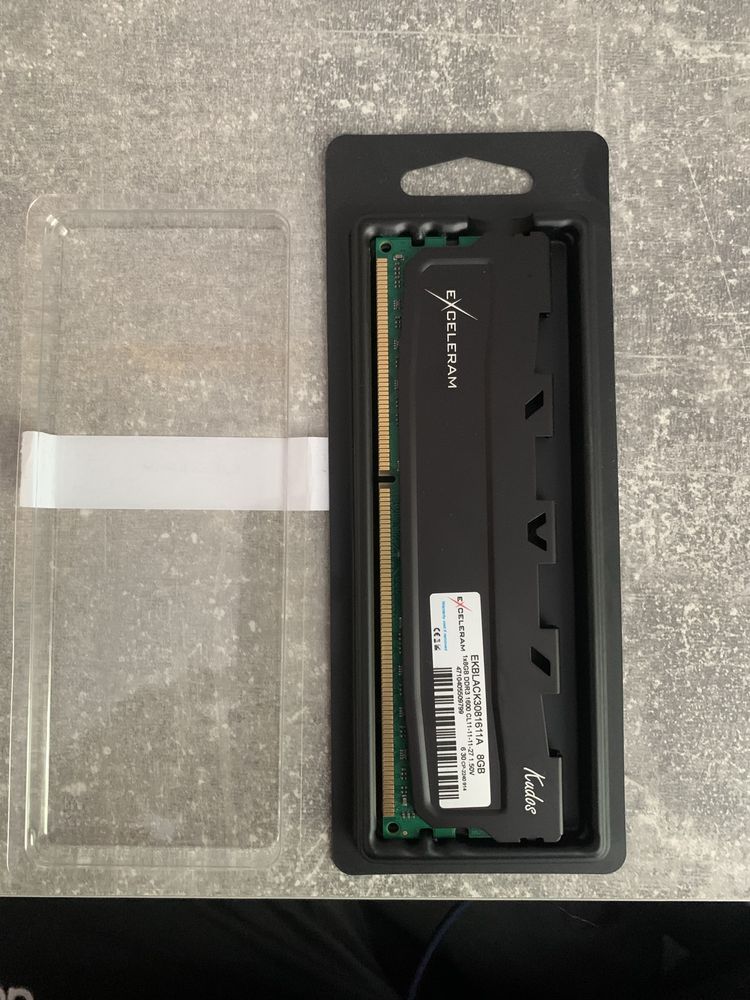 Продам модуль памʼяті exceleram DDR3 8GB black Kudos 1600 MHz